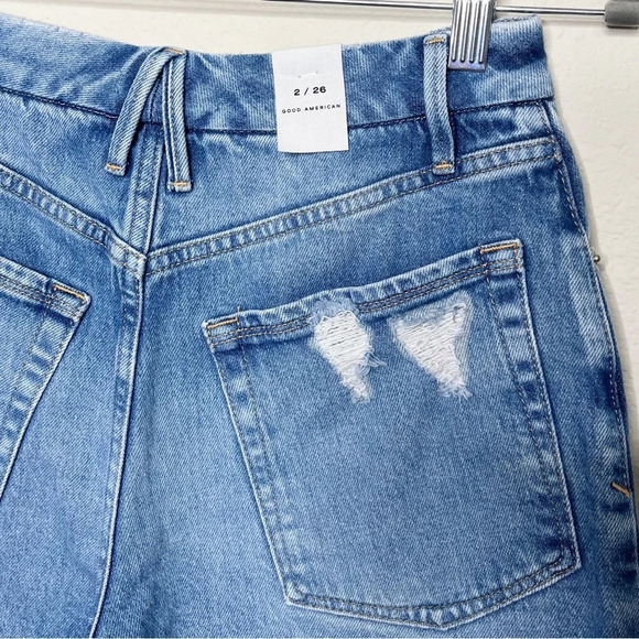 Good American Good Icon Short in Indigo073 - Picture 12 of 16